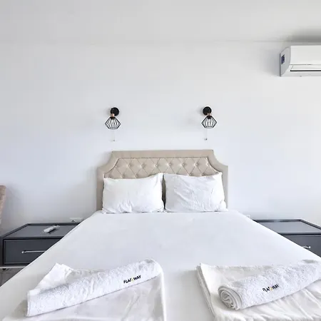 Sunny Seaside Retreat 2bd In By Flat Mаnаger Несебр